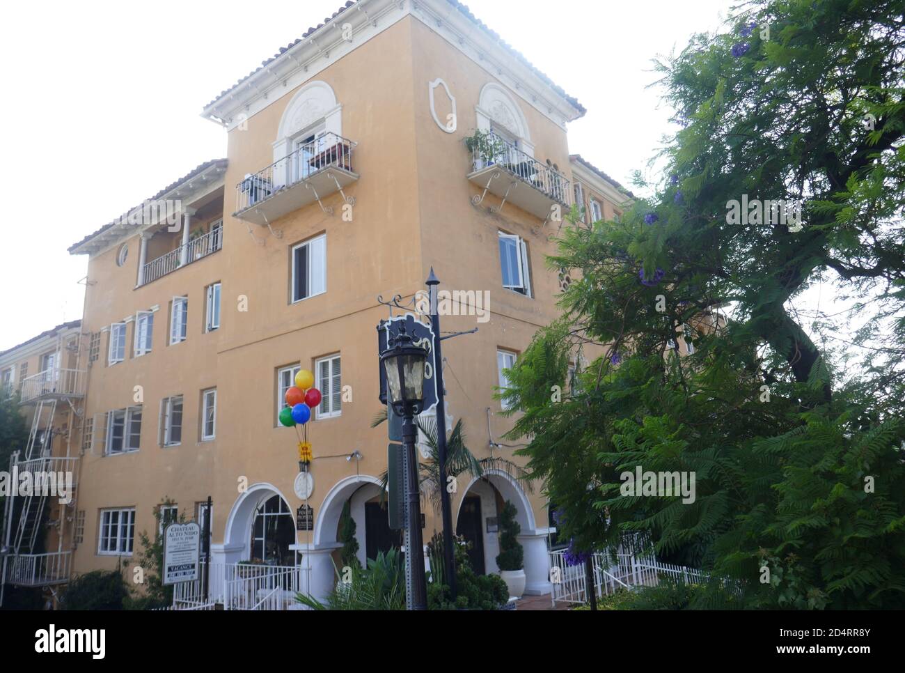 Los Angeles California Usa 10h October 2020 A General View Of Atmosphere Of Chateau Alto Nido Former Home Of Actor Wallace Beery Actress Claudette Colbert And Actress Renee Zellweger At 1851 N