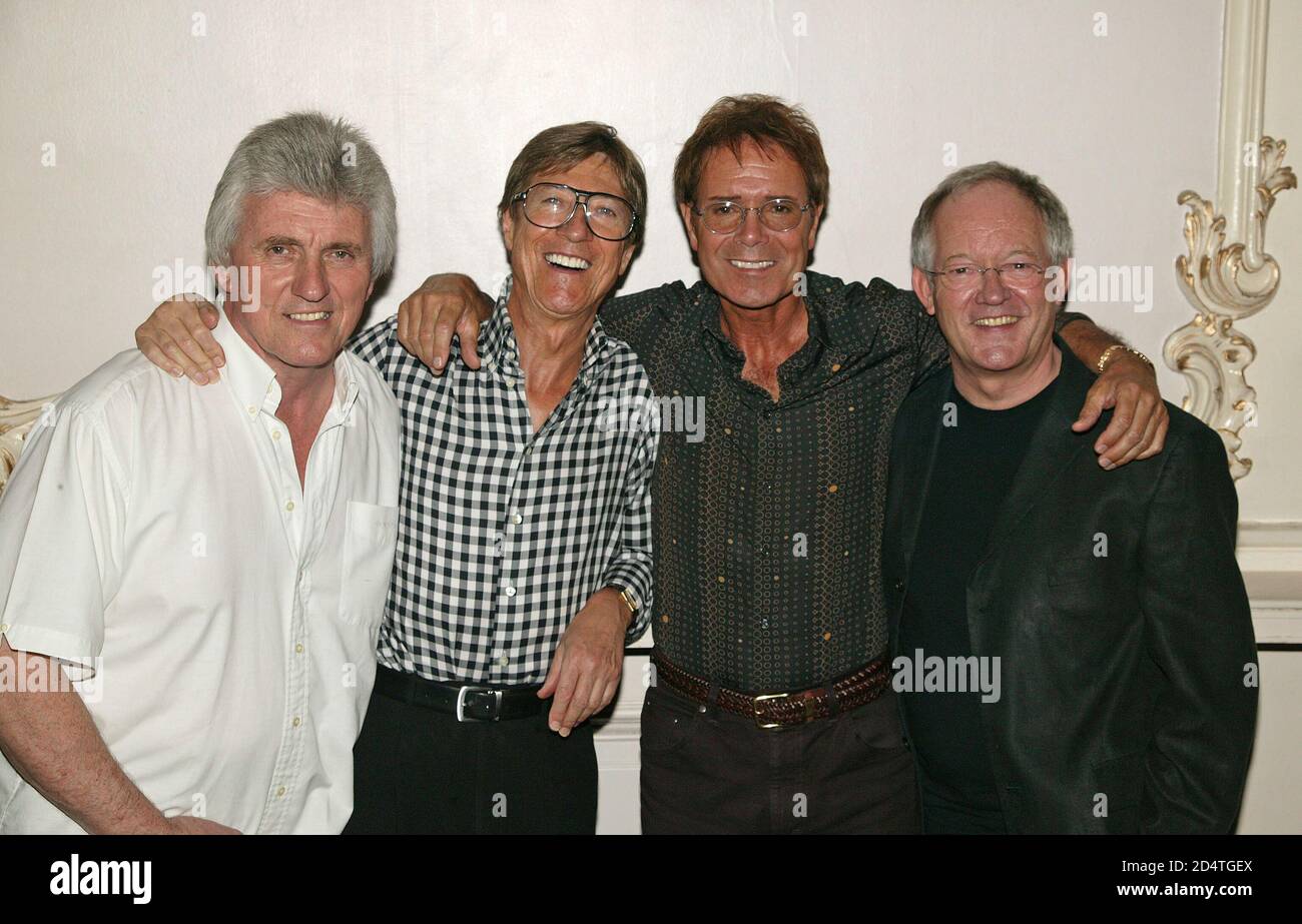 Cliff Richard & The Shadows reunion at the London Palladium 14th June 2004 Stock Photo