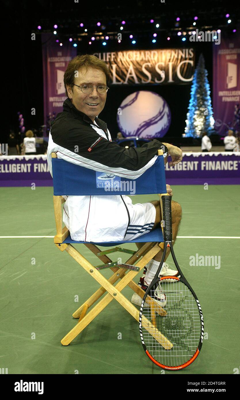 Cliff Richard at his Tennis Classic tournament  at the Birmingham NIA 20th Dec 2003 Stock Photo