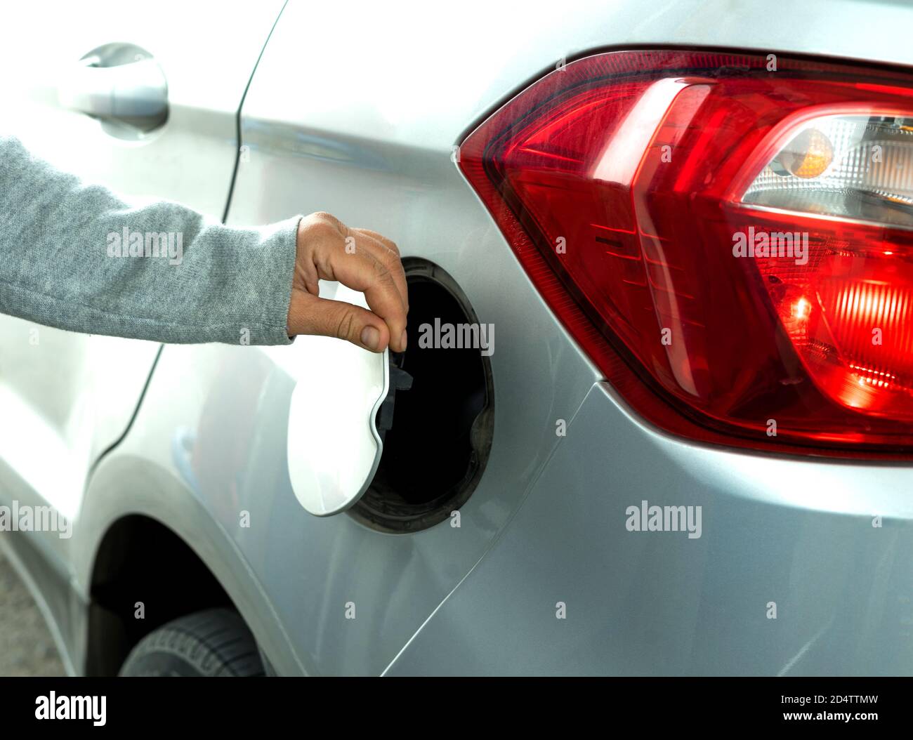 Empty petrol tank hires stock photography and images Alamy