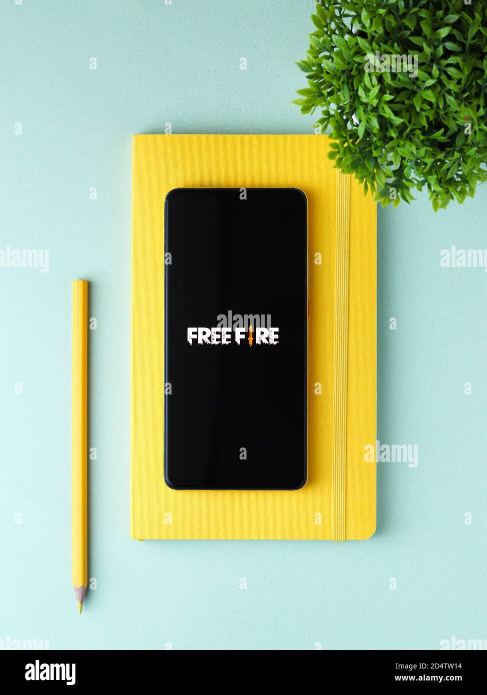 Free Fire Mobile Game App On IPhone 13 Pro Smartphone Screen With The Game  Blurred On Background. Rio De Janeiro, RJ, Brazil. October 2021. Stock  Photo, Picture and Royalty Free Image. Image 176296174.