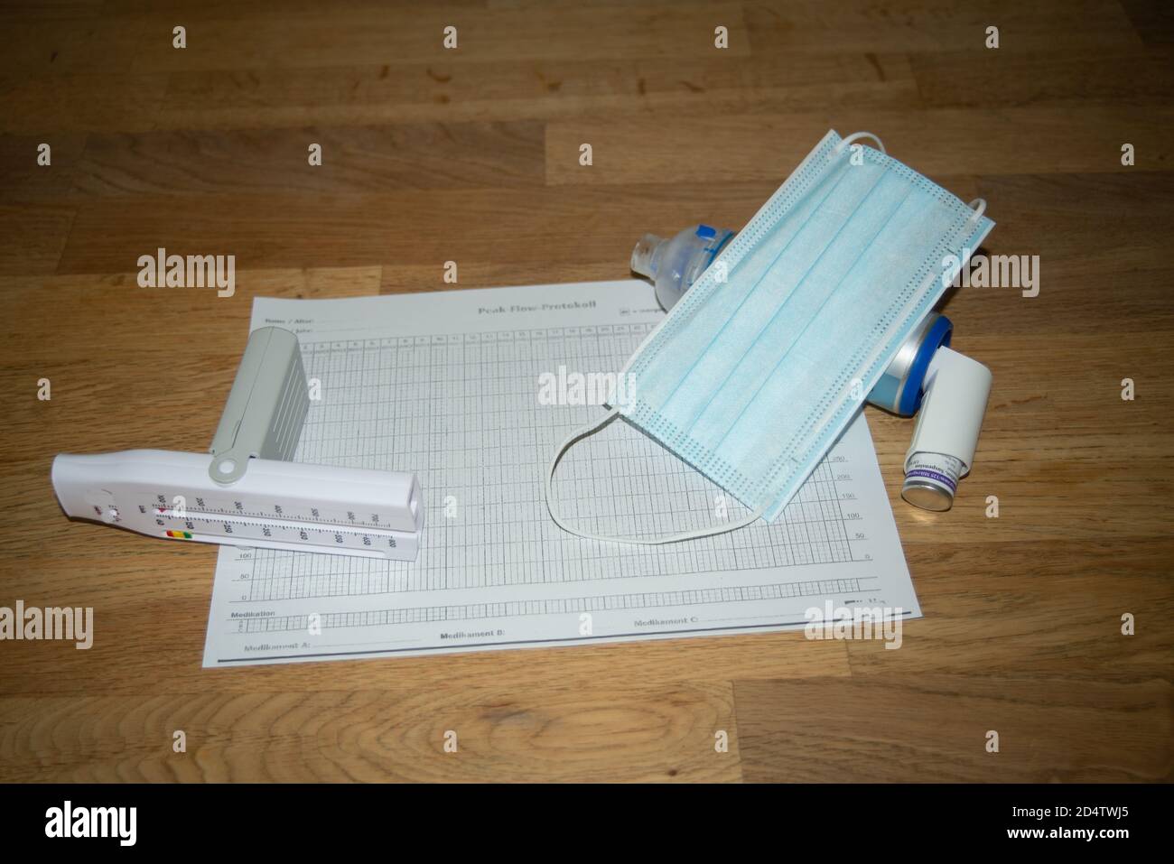 Instruments for asthma treatment Stock Photo - Alamy