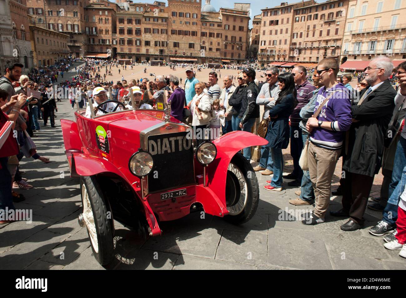 Classic car italy square hi-res stock photography and images - Page 5 -  Alamy
