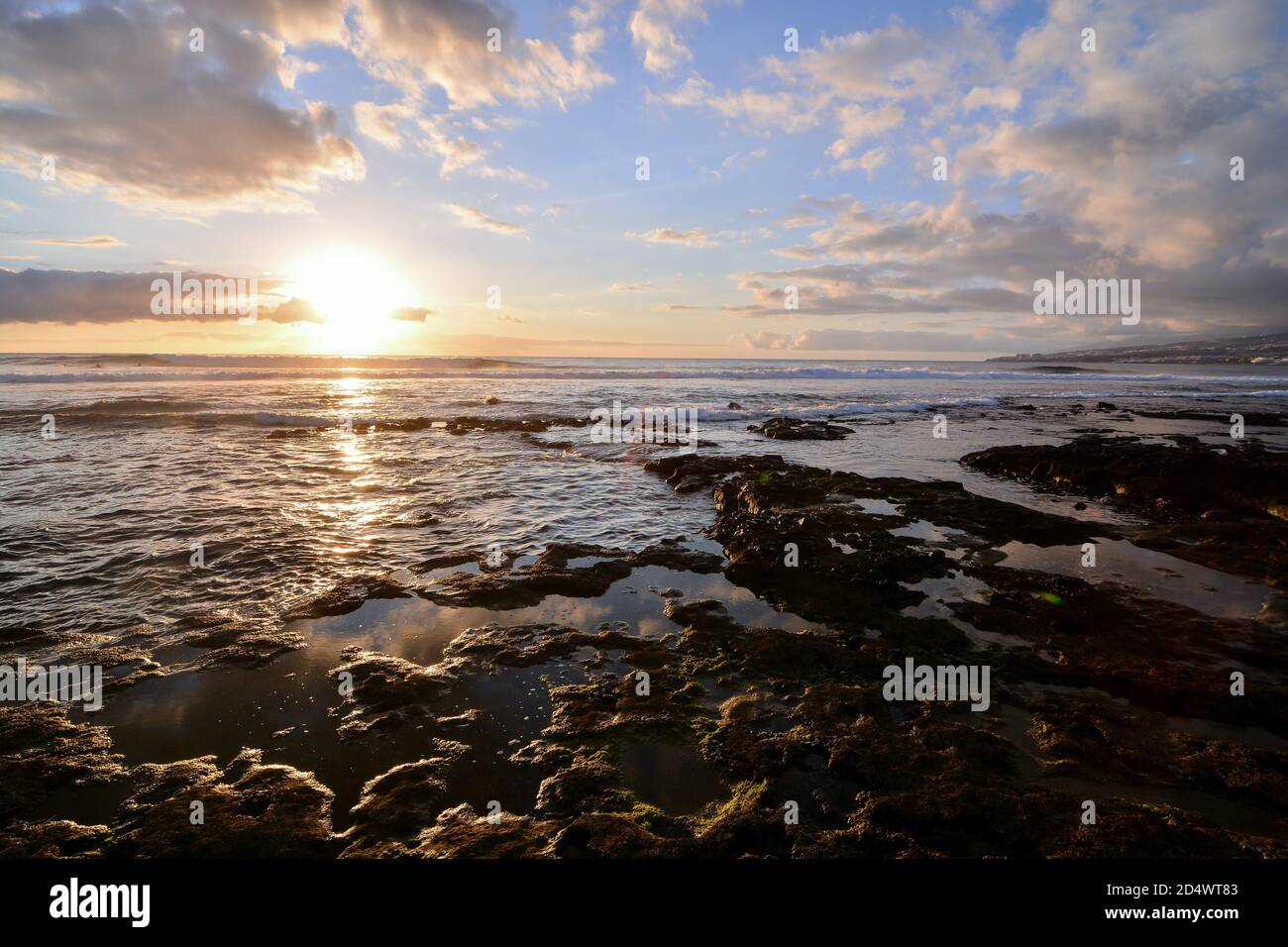 Sea Setting Example The Sun Setting in the Sea Stock Photo - Alamy