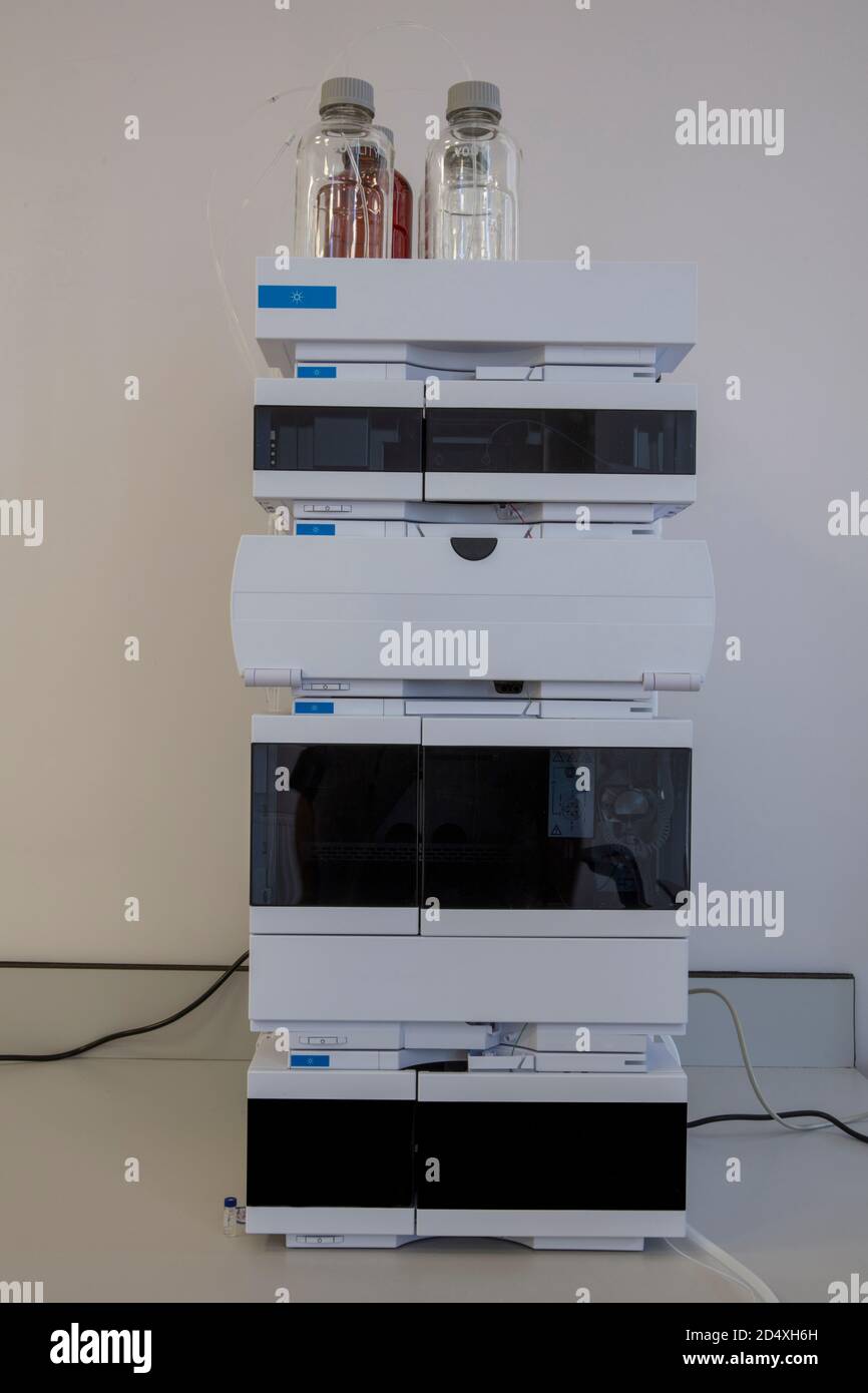 High performance liquid chromatography (HPLC) sample vial application