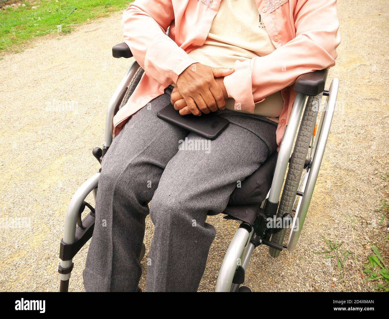 Black woman in wheelchair hi-res stock photography and images - Alamy