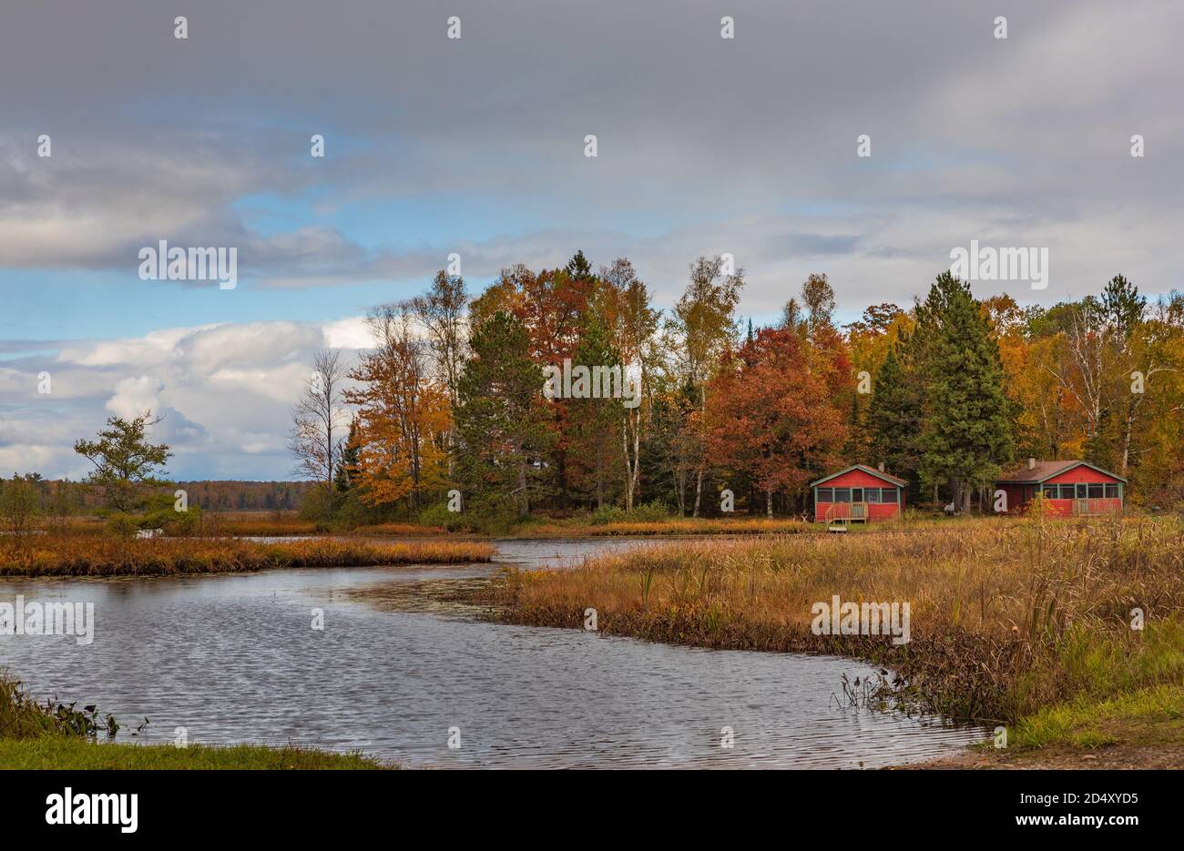 Log cabins hires stock photography and images Alamy