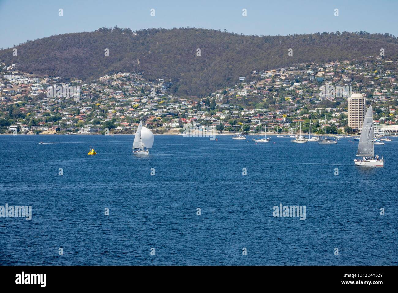 2019 Launceston to Hobart Yacht Race competitor "Footloose" crosses the