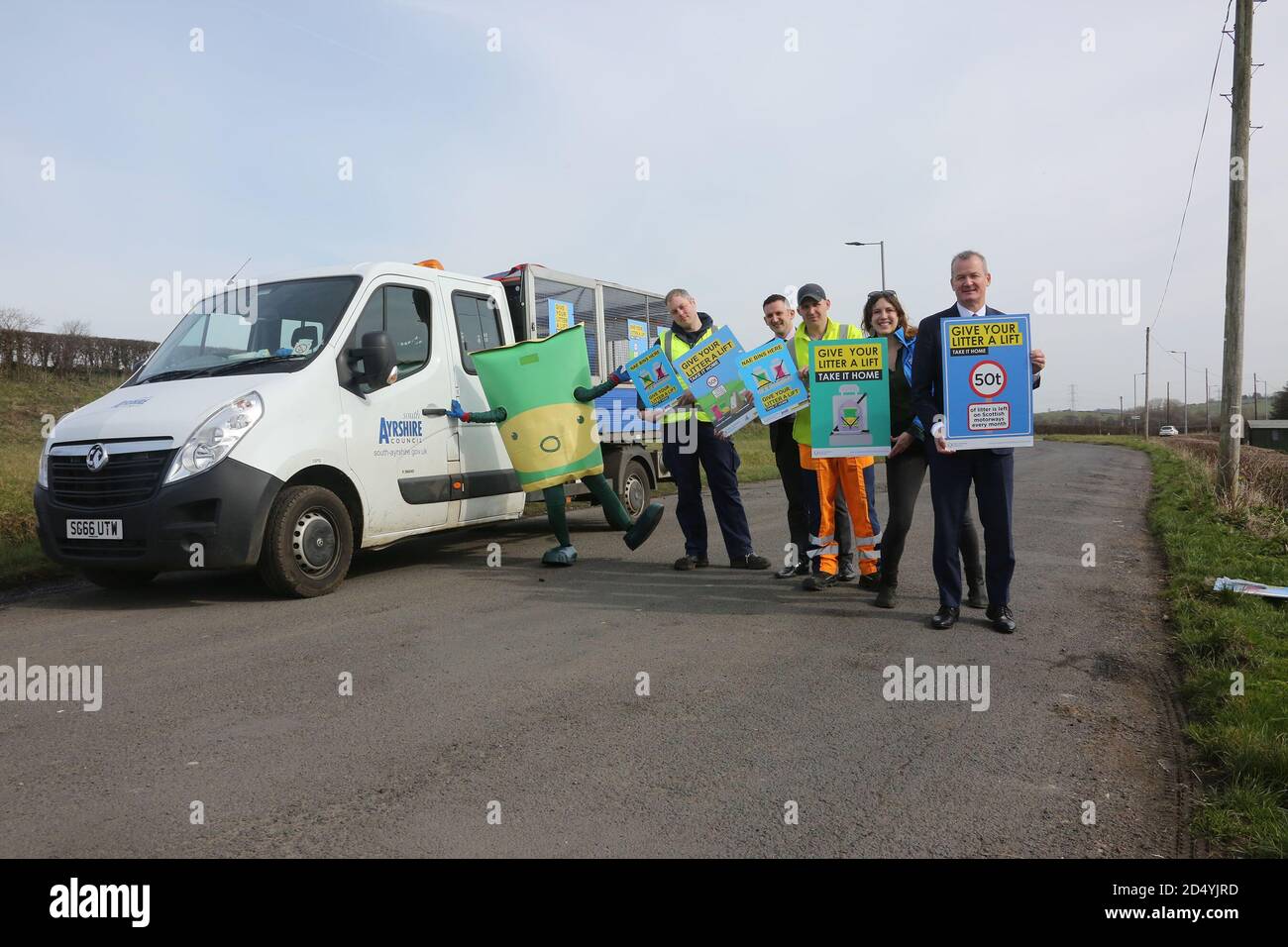 Keep Scotland Beautiful Promotion Ayr, A PR campaign promoting a litter free enviroment, with South Ayrshire Council. Images show council officials with mascot and posters Stock Photo