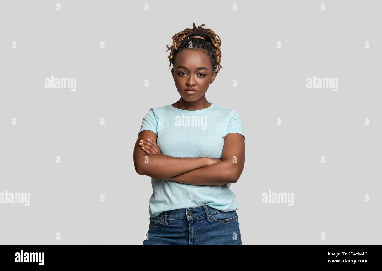Black woman looking at camera hi-res stock photography and images - Alamy
