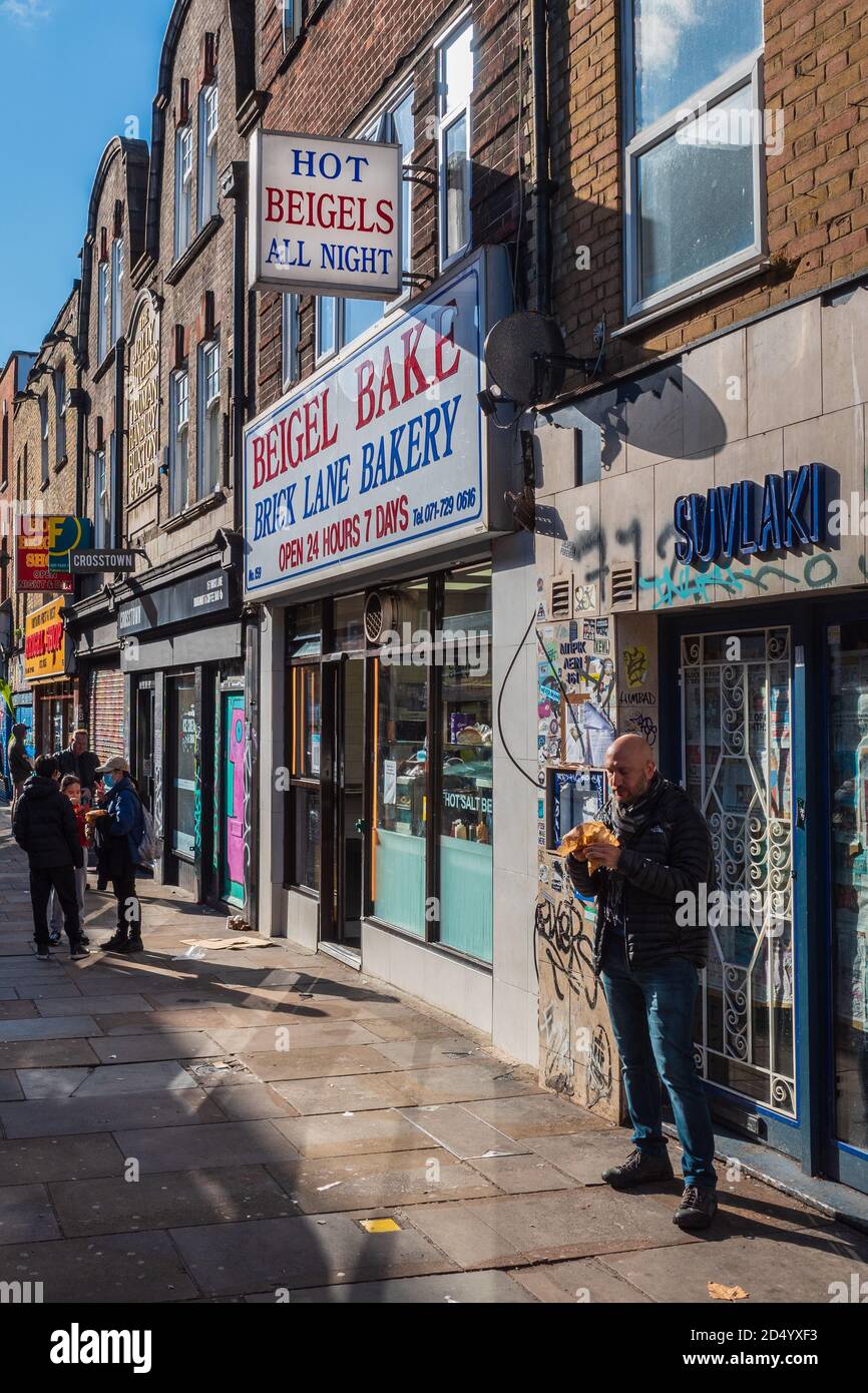Beigel Bake - 24 hour beigel bakery and shop in Brick Lane, Shoreditch in London's East End Stock Photo
