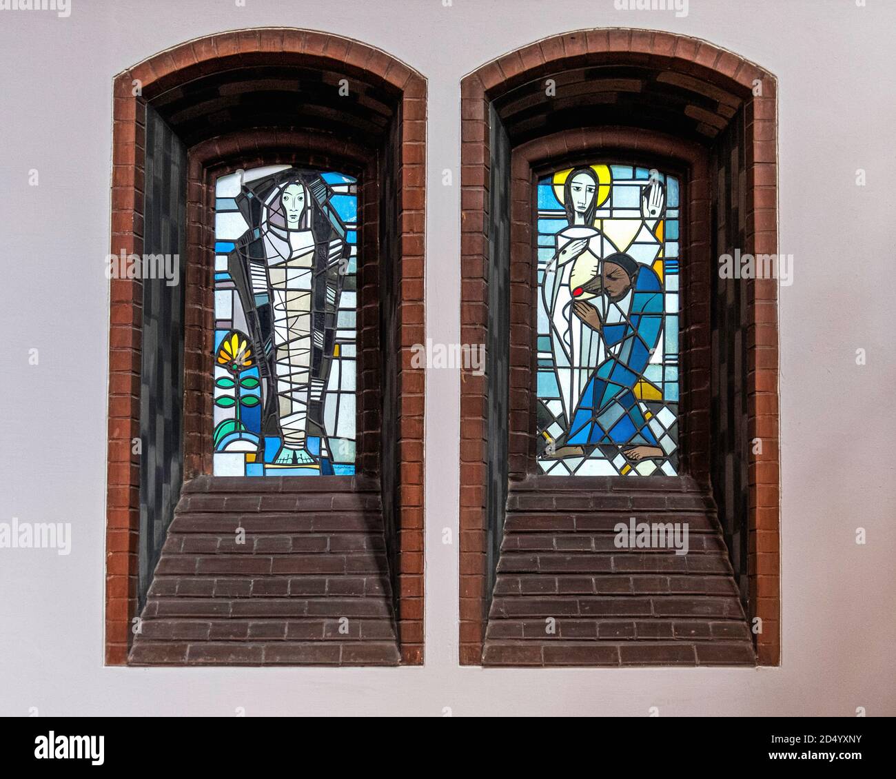 Matthäuskirche, Matthew protestant church interior stained glass