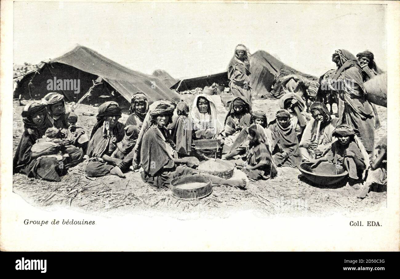 Groupe de Bedouines, Beduinengruppe, Großfamilie, Zelte | usage worldwide Stock Photo