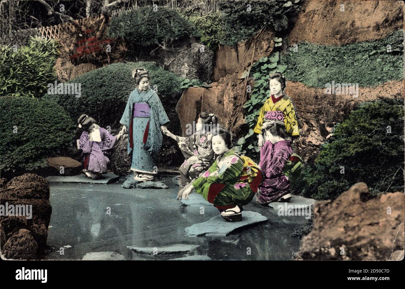 Asiatische Frauen in Tracht an einem Teich, Geishas, Trachten usage