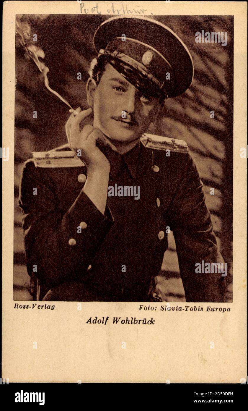 Schauspieler Adolf Wohlbrück raucht, Mater Dolorosa | usage worldwide Stock Photo
