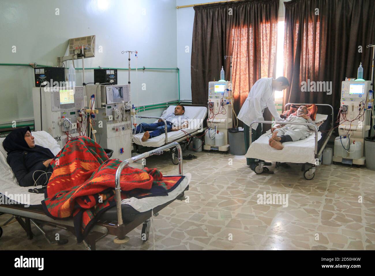 patients-lying-in-bed-in-the-hospital-stock-photo-alamy