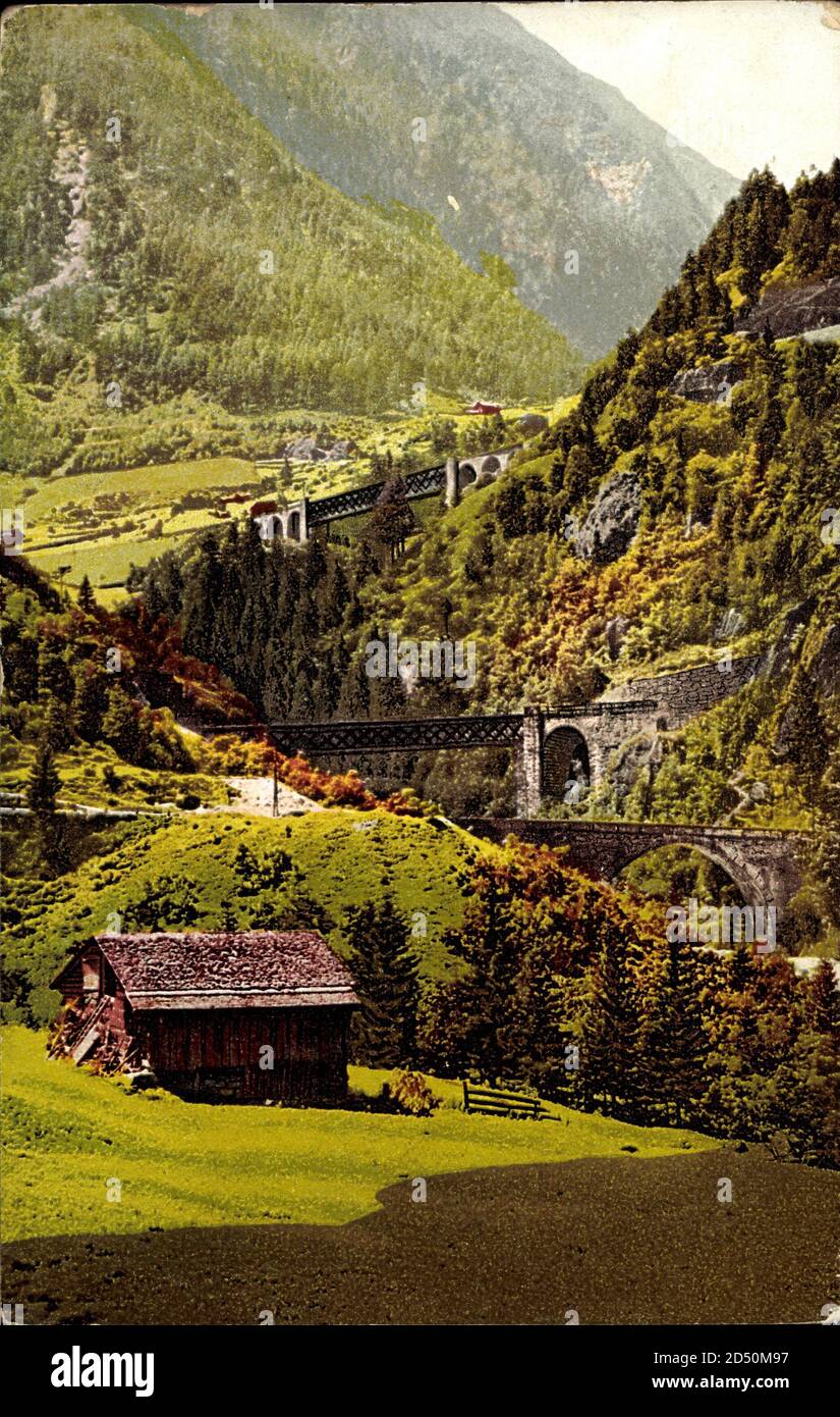 Wassen Kt Uri, Drei Eisenbahnlinien, Gotthardbahn, Hütte | usage worldwide Stock Photo