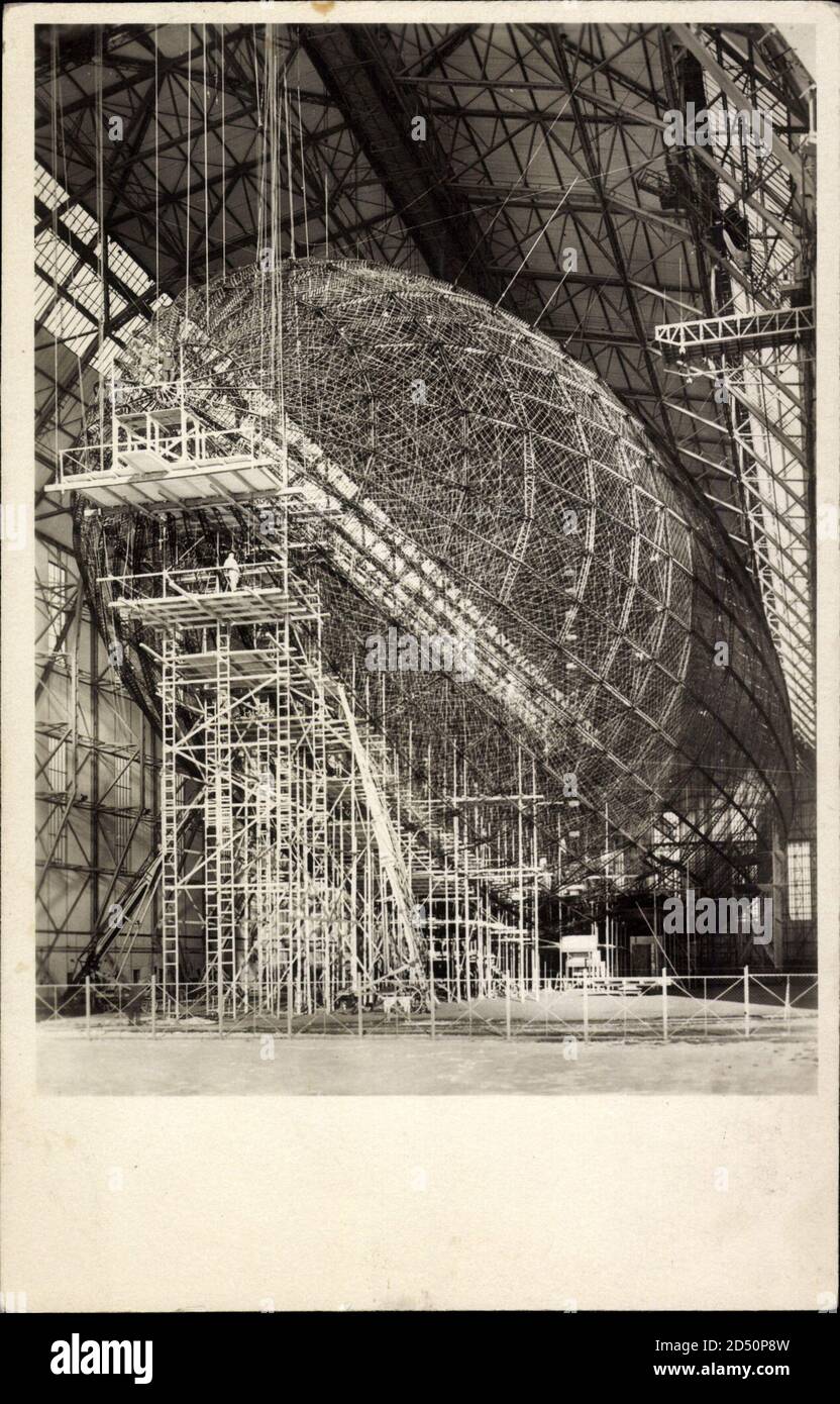 LZ 129 im Bau befindlich, Zeppelin Hindenburg, Zeppelinwerft, Gerüstbau | usage worldwide Stock Photo