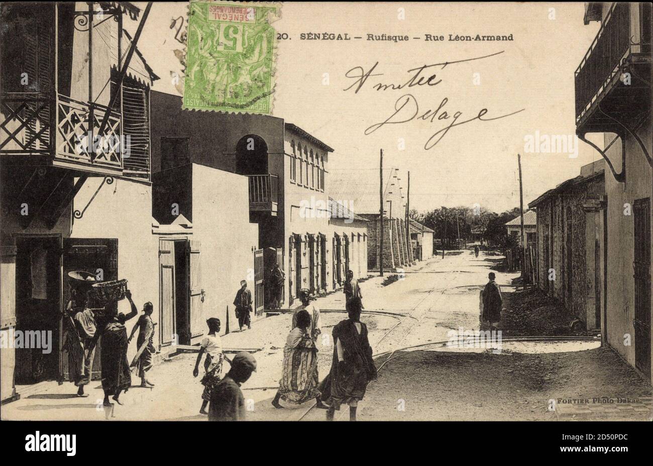 Rufisque Senegal, Rue Leon Armand, Volkstypen, Frauen mit Körben ...