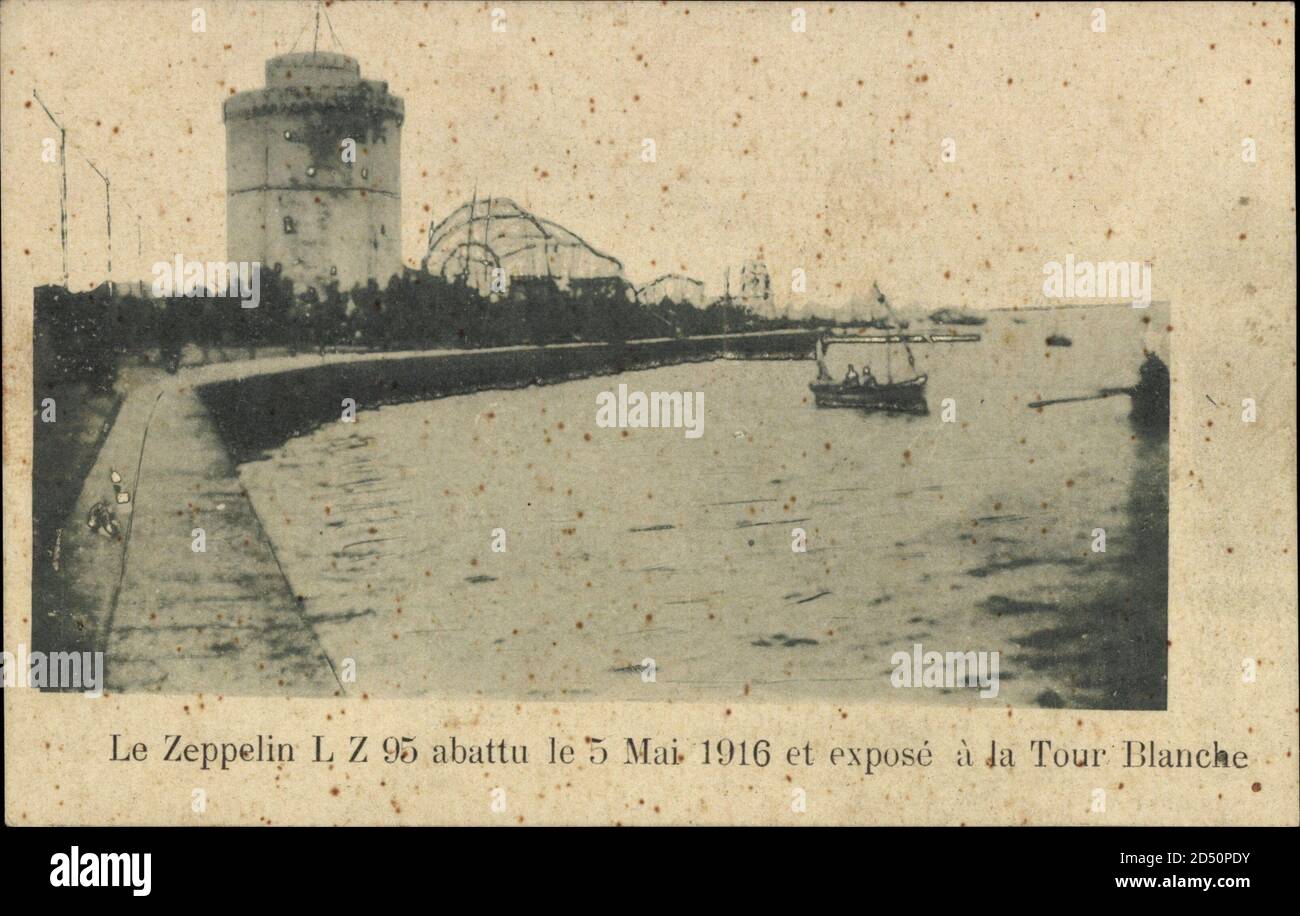 Saloniki Griechenland,Le Zeppelin L Z 95 abattu 1916,exposé à la Tour Blanche | usage worldwide Stock Photo