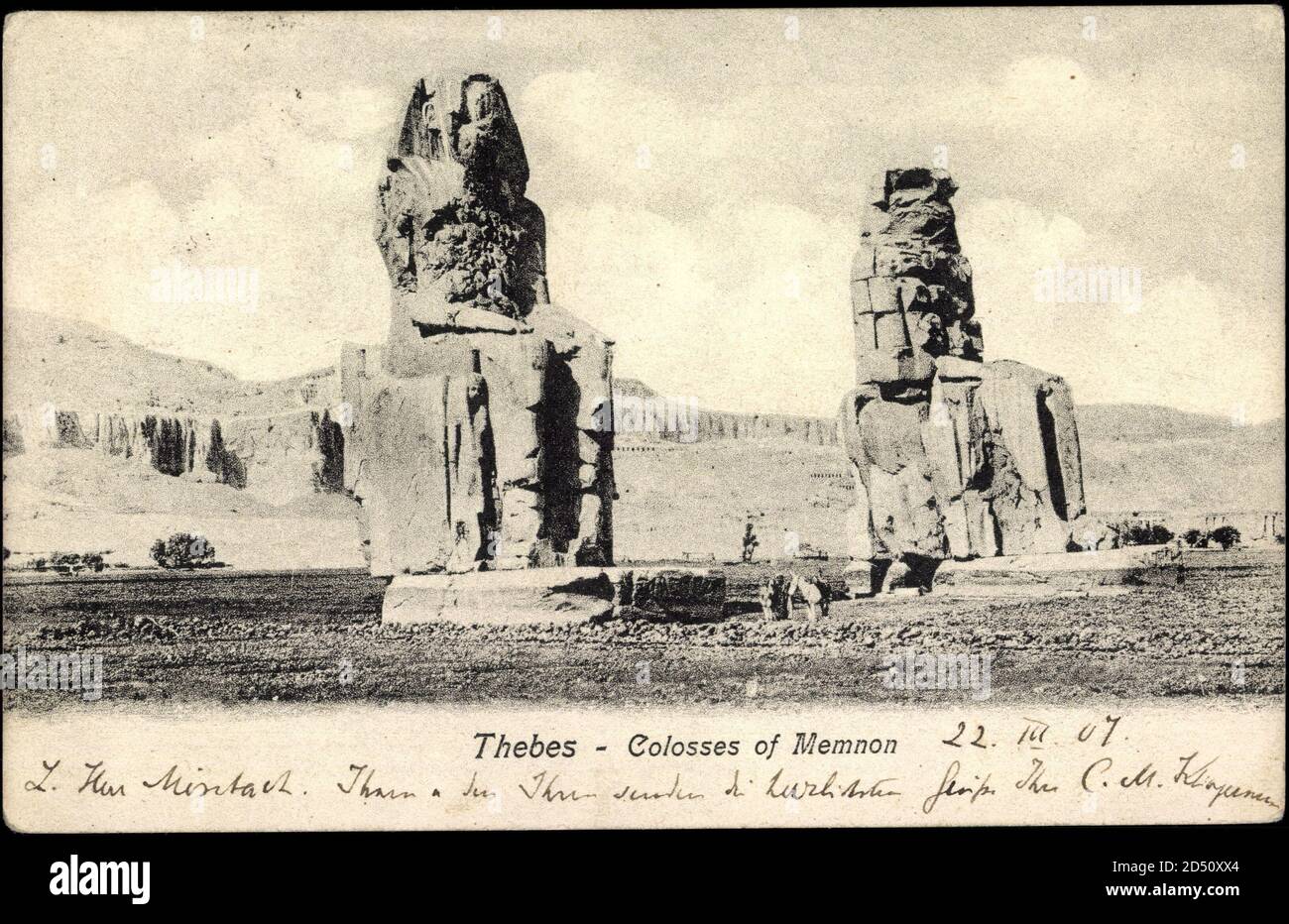thebes-gypten-colosses-of-memnon-sand-sculptures-usage-worldwide-2D50XX4.jpg