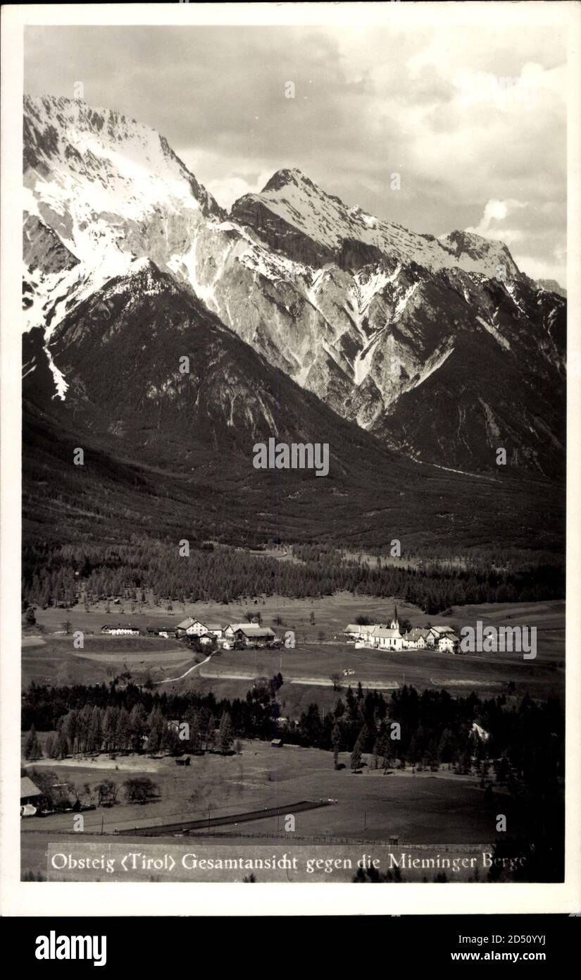 Obsteig Tirol, Gesamtansicht gegen die Mieminger Berge | usage worldwide Stock Photo