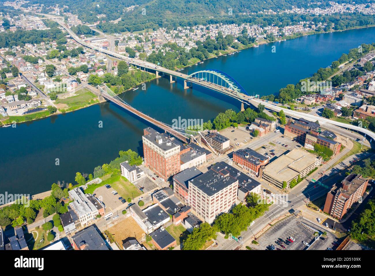 Wheeling suspension bridge hi res stock photography and images Alamy