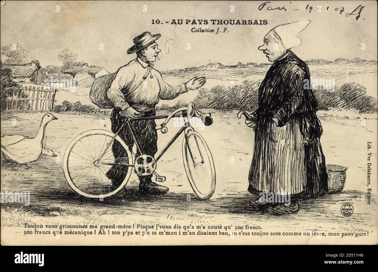 Au pays Thouarsais, Femme et Homme avec cigarette et vélo | usage worldwide  Stock Photo - Alamy