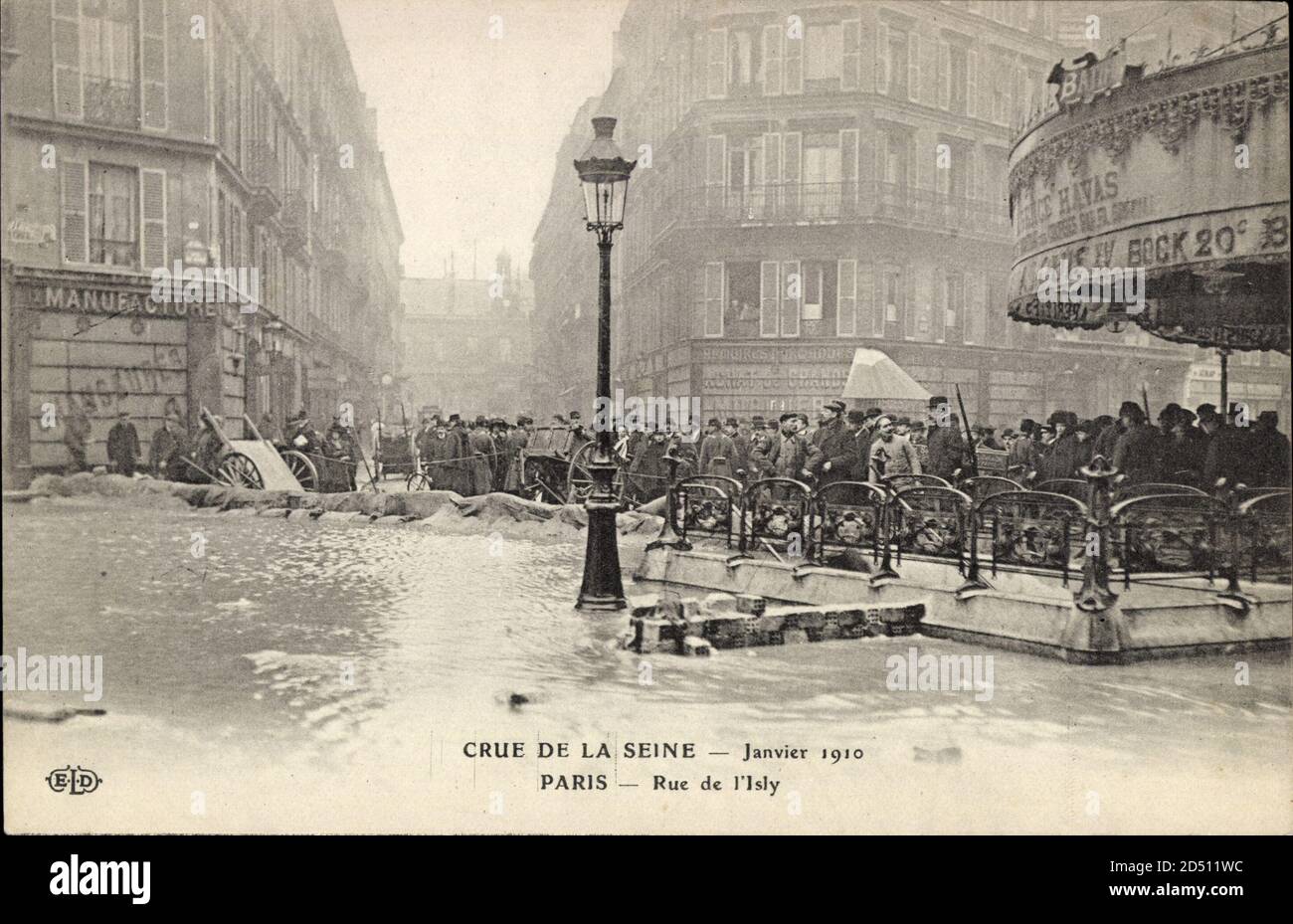 Paris, Inondation de la Seine, Janvier 1910, Rue de l'Isly usage worldwide Stock Photo Alamy