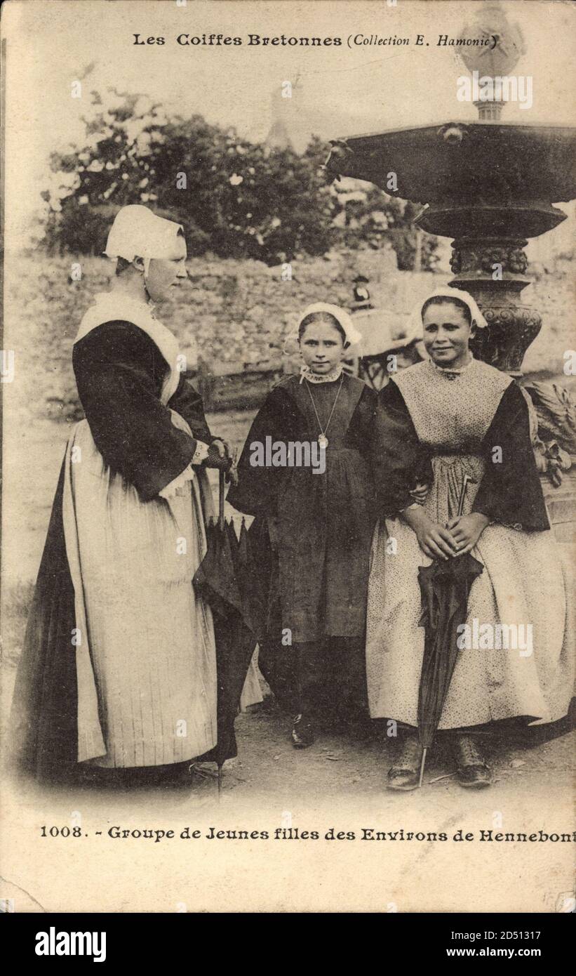 Carte Postale Ancienne Bretagne – Les Coiffes Bretonnes, Jeunes Filles Du Hue (Finistère), 1914-18