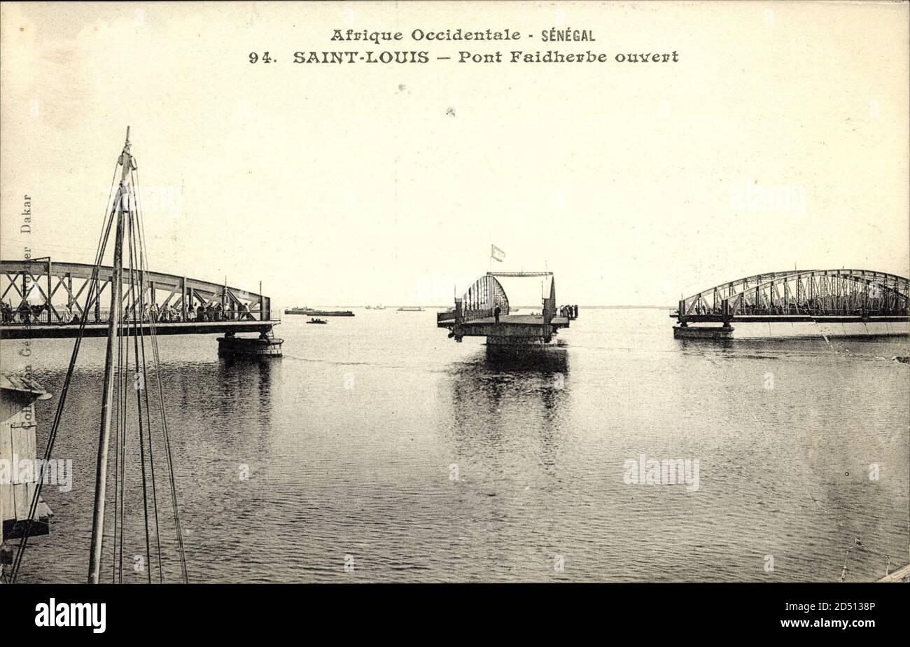 Saint Louis Senegal Westafrika, Blick auf die geöffnete Brücke Faidherbe | usage worldwide Stock Photo