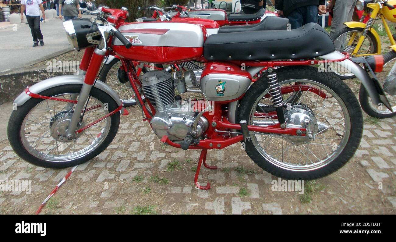 Old italian motorcycle: Moto Morini Corsarino Z Sport (1963-1966 Stock  Photo - Alamy