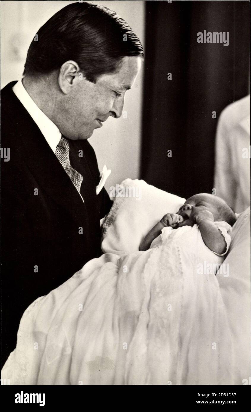 ZKH prins Claus der Nederlanden met zijn zoon prins Alexander | usage worldwide Stock Photo