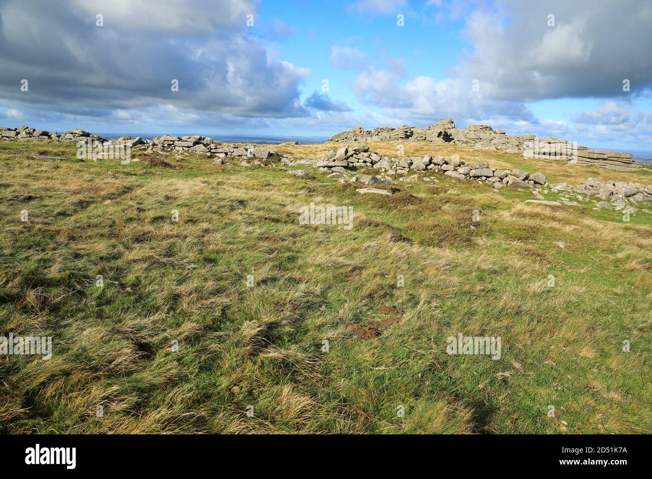 Belstone Tor with Irishman's wall, Belstone, Dartmoor, National Park, Devon, England, UK Stock Photo