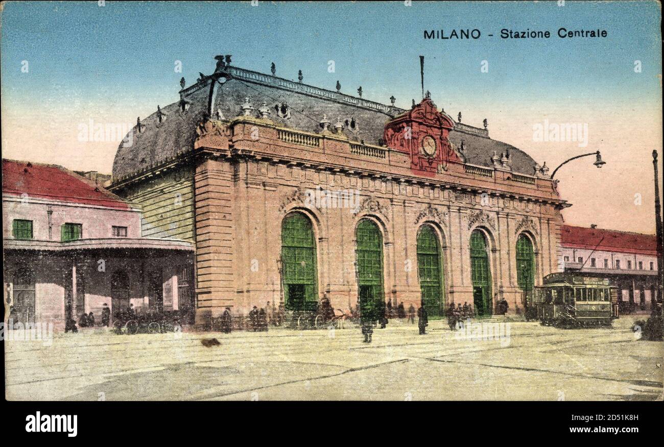 Milano Mailand Lombardia, Stazione Centrale, Bahnhof, Straßenbahn | usage worldwide Stock Photo