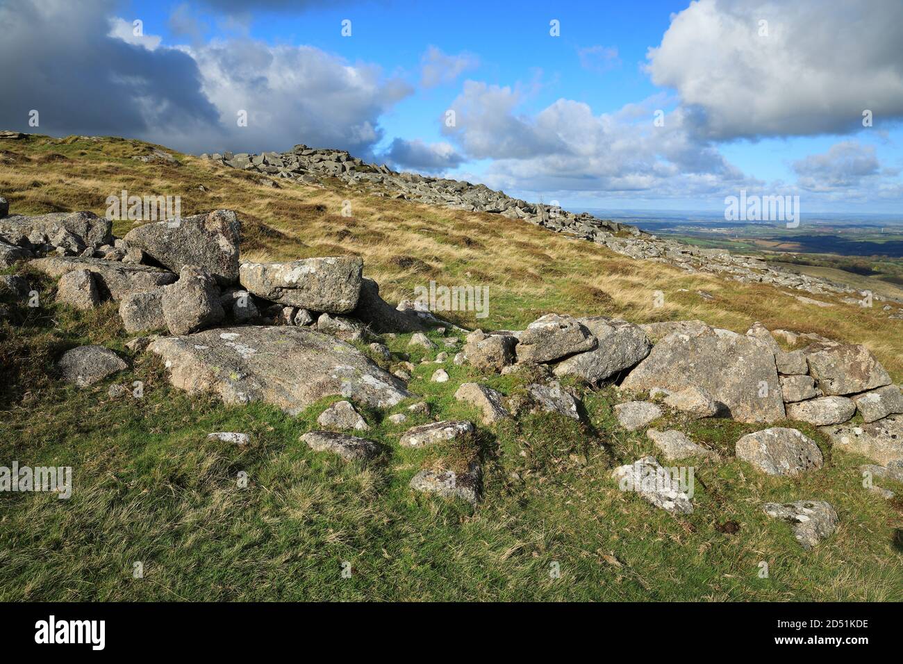 Belstone Tor with Irishman's wall, Belstone, Dartmoor, National Park, Devon, England, UK Stock Photo