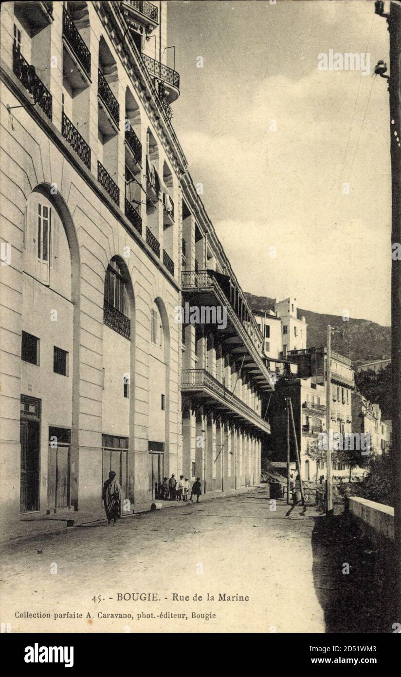 Bougie Algerien, Blick auf die Rue de la Marine, Passanten | usage worldwide Stock Photo