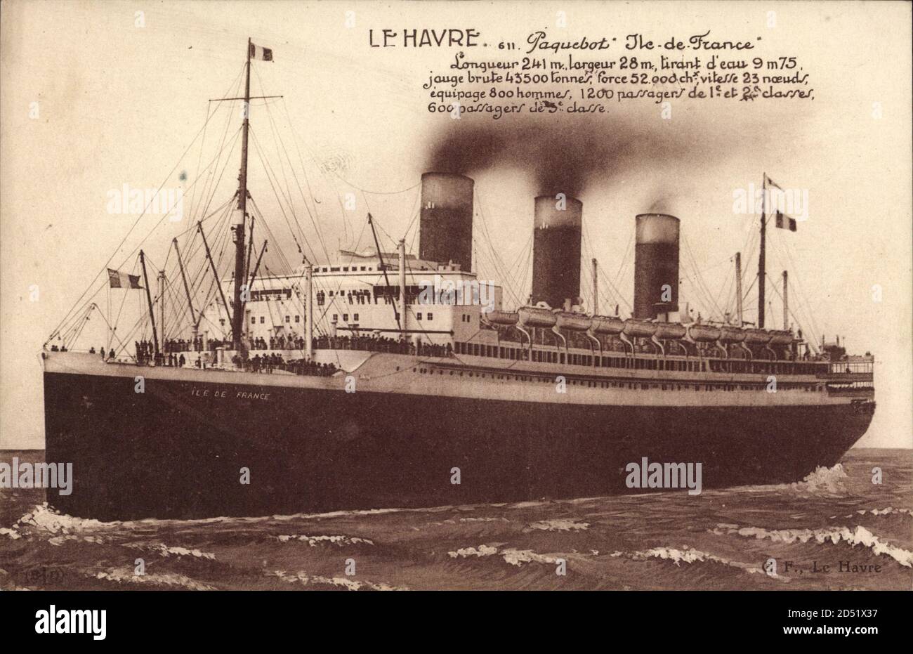 Le Havre, Paquebot Ile de France, Dampfer bei voller Fahrt | usage worldwide Stock Photo