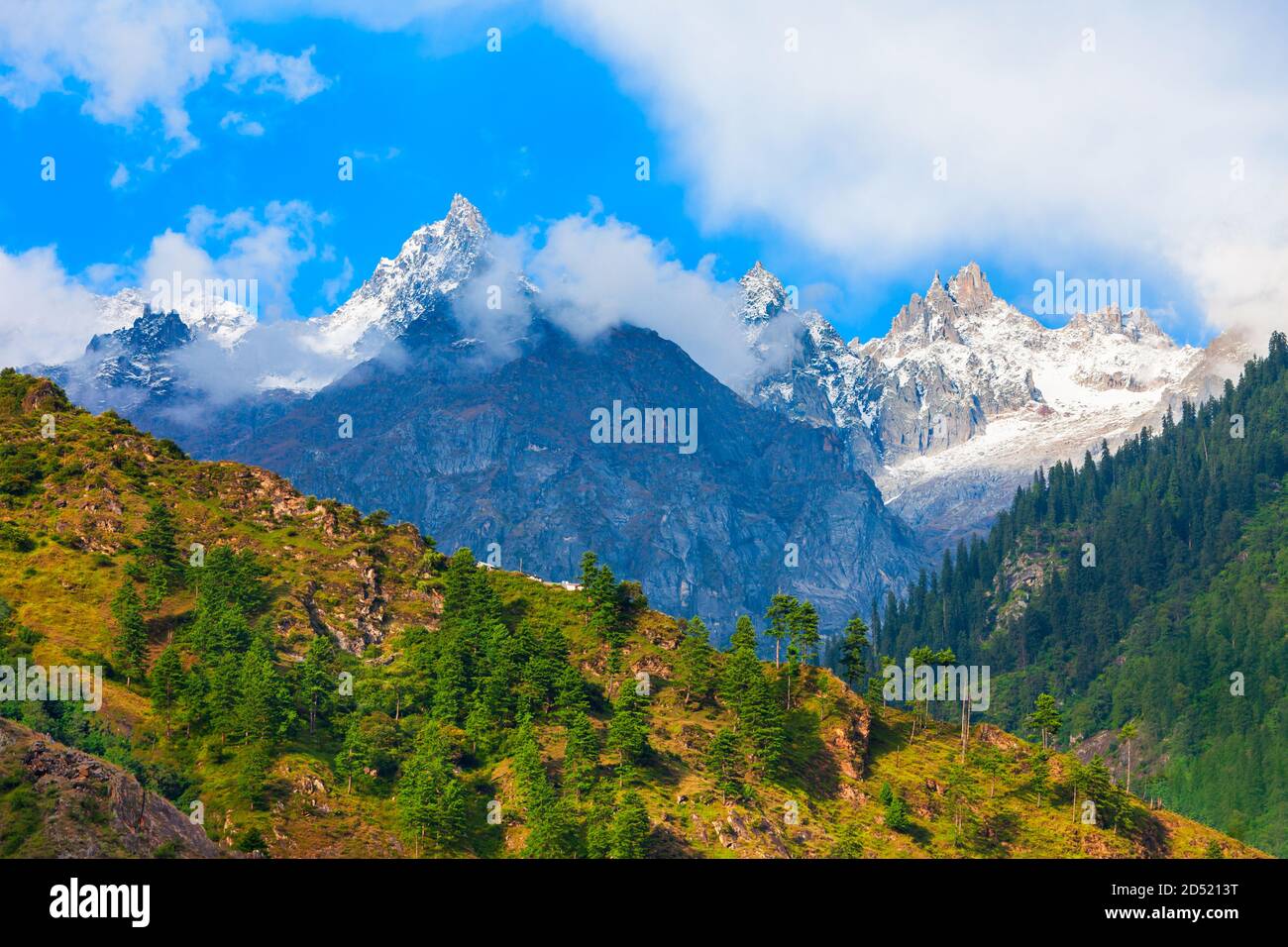 Parvati valley and Himalaya mountains, Himachal Pradesh state in India Stock Photo