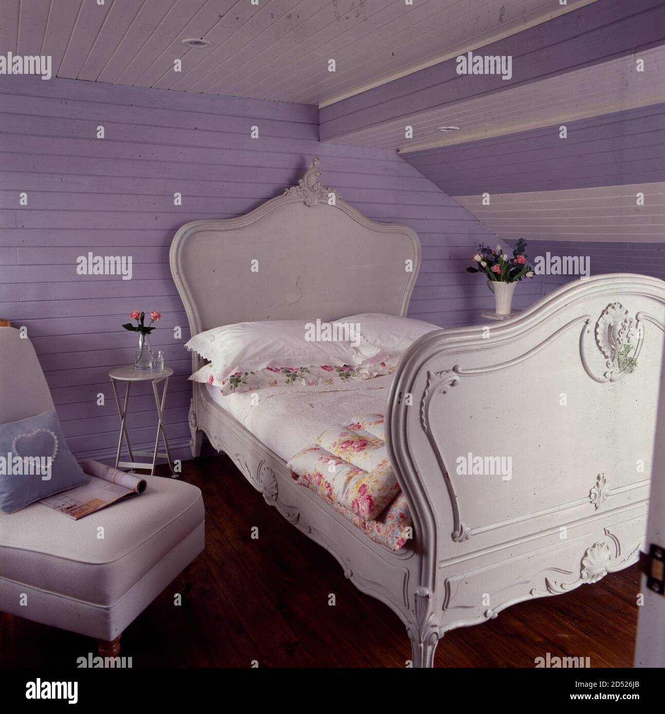 Bunk bed in luxury cabin cruiser Stock Photo Alamy