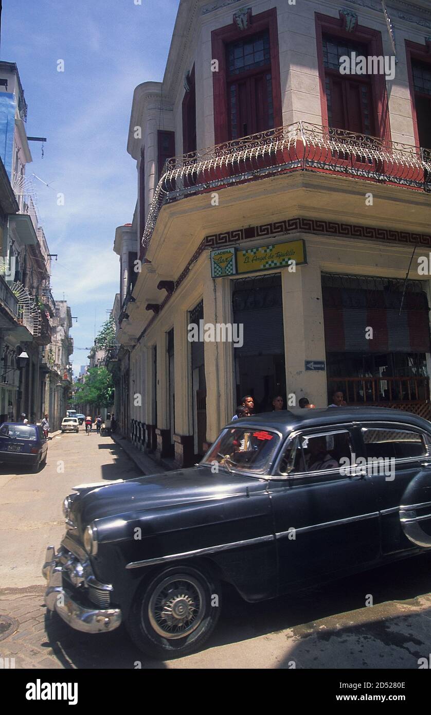 1940s Chevrolet Fleetline passing through Old Havana in Havana, Cuba Stock Photo