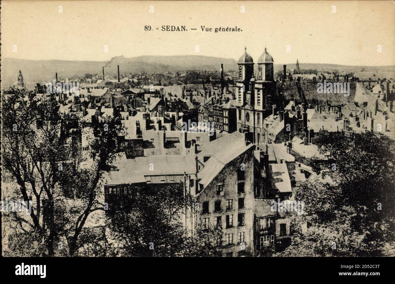 Sedan Ardennes, Panoramablick auf die Stadt mit Kirchtürmen usage