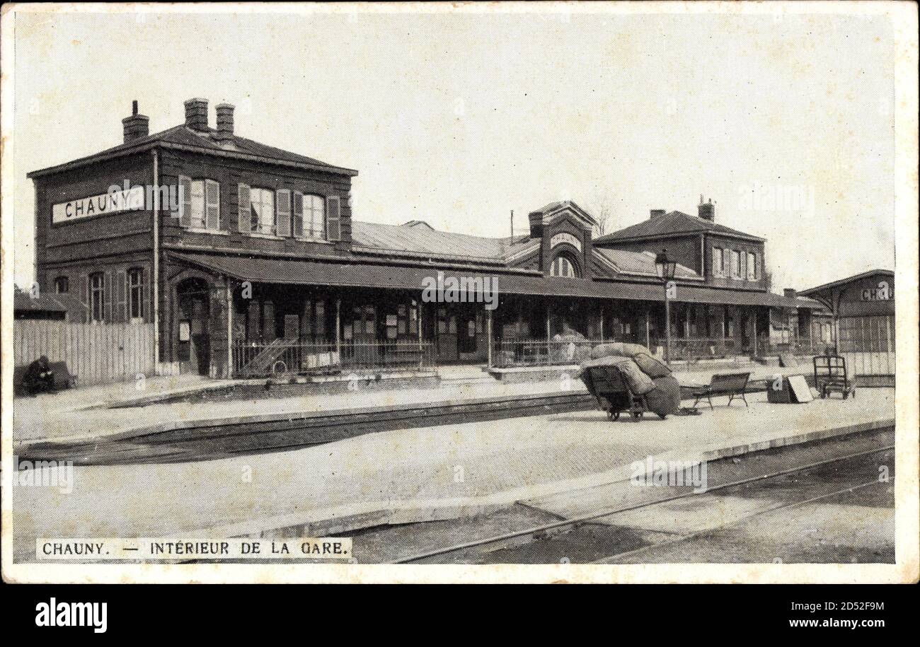 Chauny Aisne, vue générale de l'intérieur de la gare usage worldwide