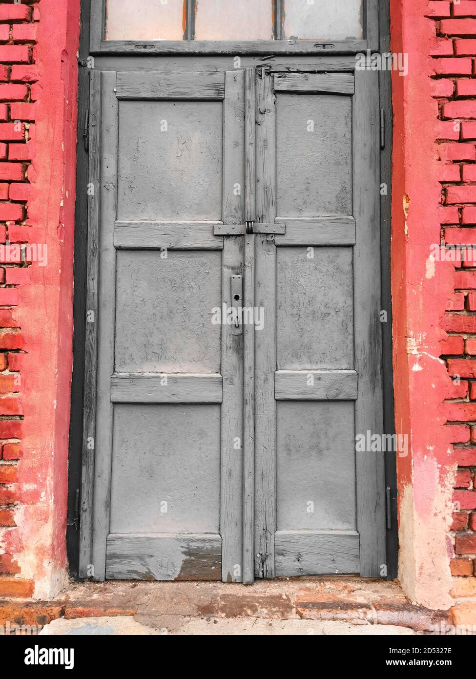 Half of House Ruined Color Ruins Stock Photo - Image of architecture, doors:  88913718