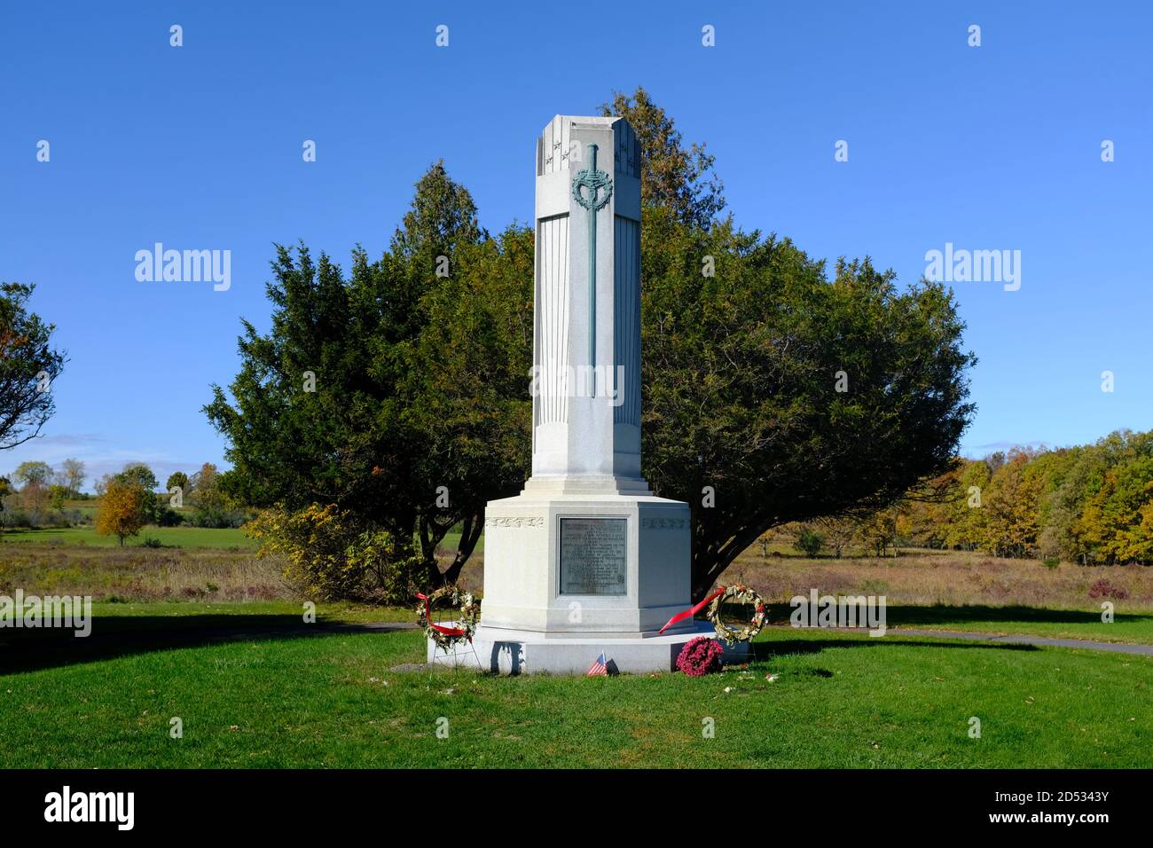Monument to unknown soldiers, dedicated by the DAR in 1931, in Saratoga National Historical Park Stock Photo