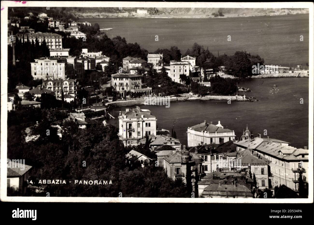 Opatija Abbazia Kroatien, Panorama der Ortschaft, Häuser am Hafen ...