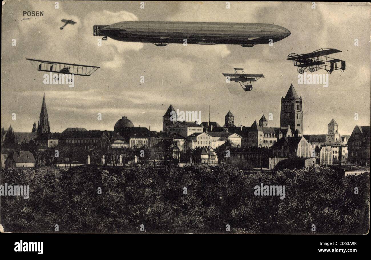 Pozna? Posen, Zeppelin, Flugzeuge, Kirchtürme, Totalansicht der Stadt | usage worldwide Stock Photo