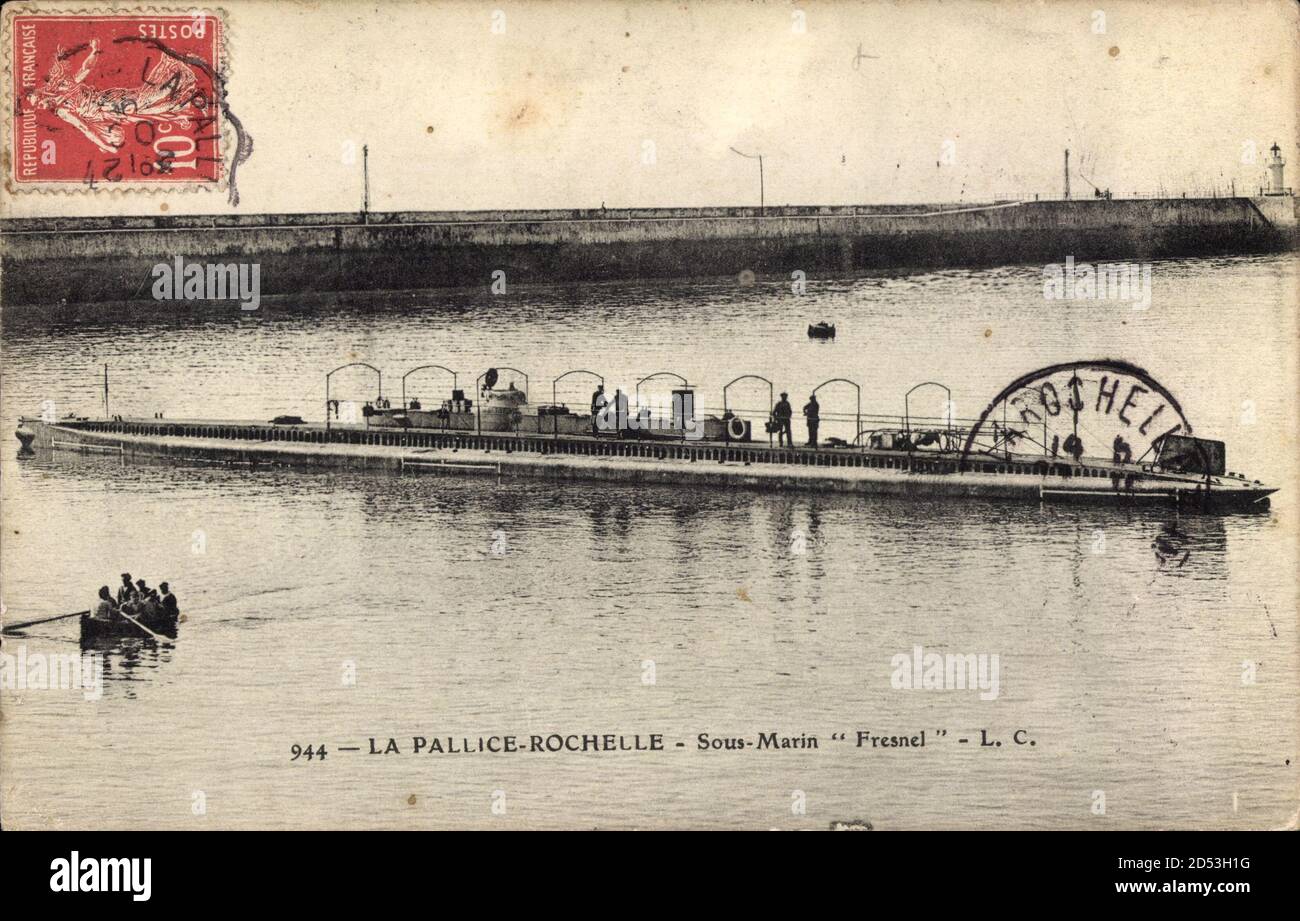 La Pallice Rochelle Franzosisches U Boot Sous Marin Fresnel Usage Worldwide Stock Photo Alamy