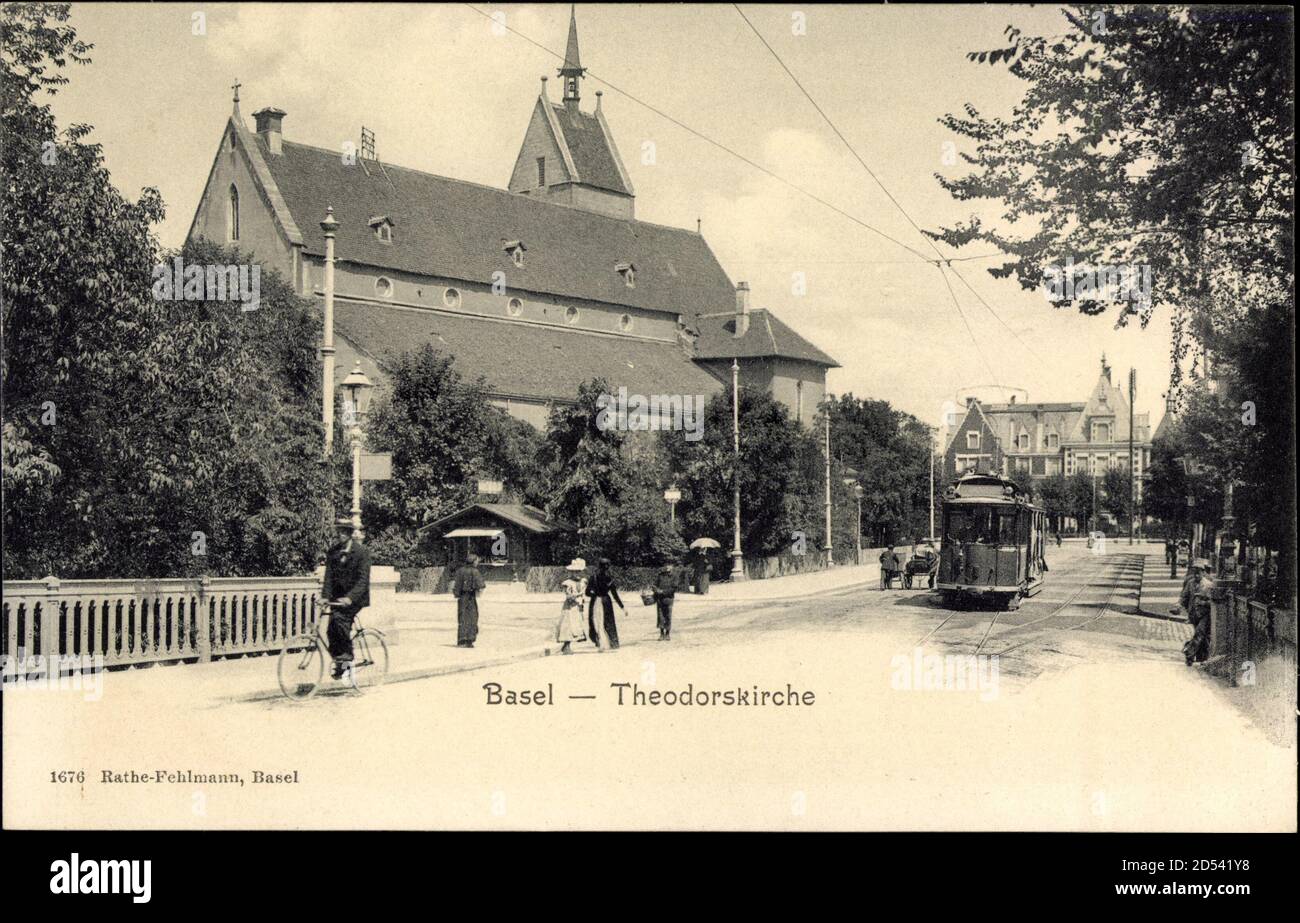 Bâle Basel Stadt Schweiz, Theodorskirche, Straßenbahn | usage worldwide Stock Photo