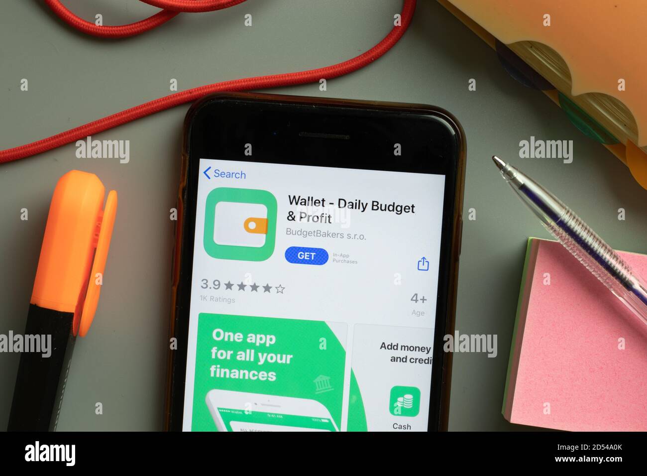 Daily budget app hi-res stock photography and images - Alamy